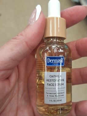 Dermasil Oatmilk Restorative Face Serum - Cream